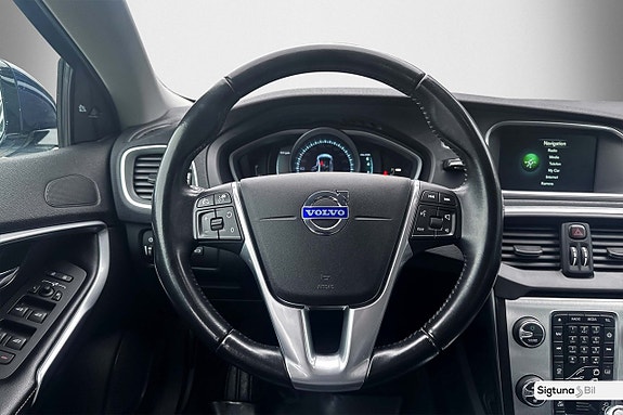 Volvo V40 Cross Country 14 of 20