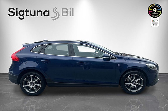 Volvo V40 Cross Country 6 of 20