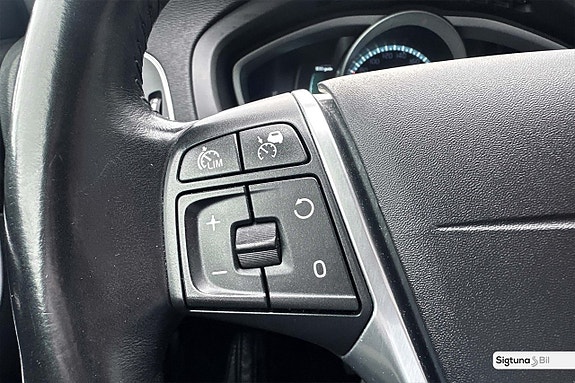 Volvo V40 Cross Country 16 of 20