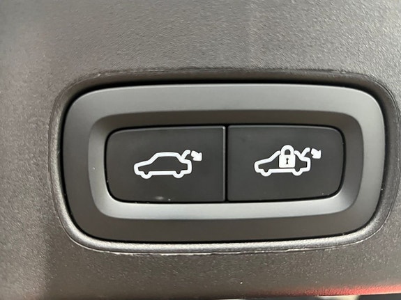 Volvo V90 24 of 26