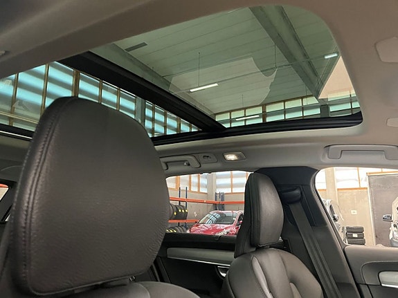 Volvo V90 10 of 26