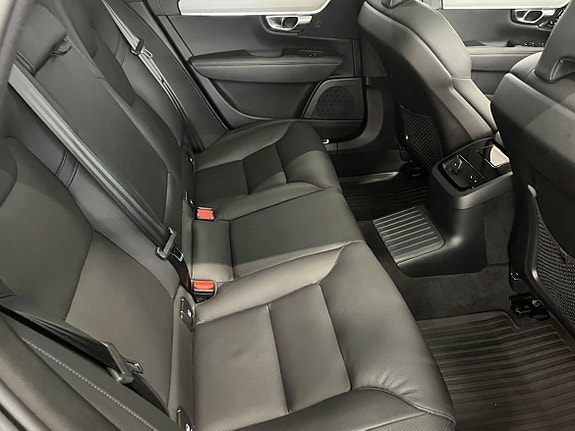 Volvo V90 11 of 26