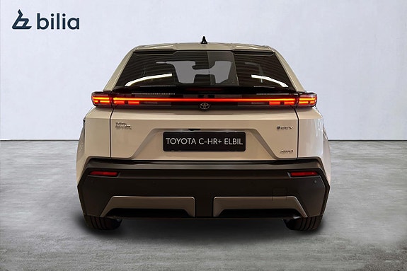 Toyota C-HR 4 of 19