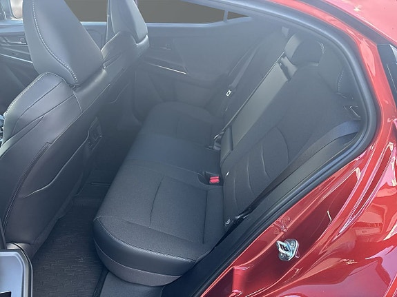 Toyota C-HR 9 of 13