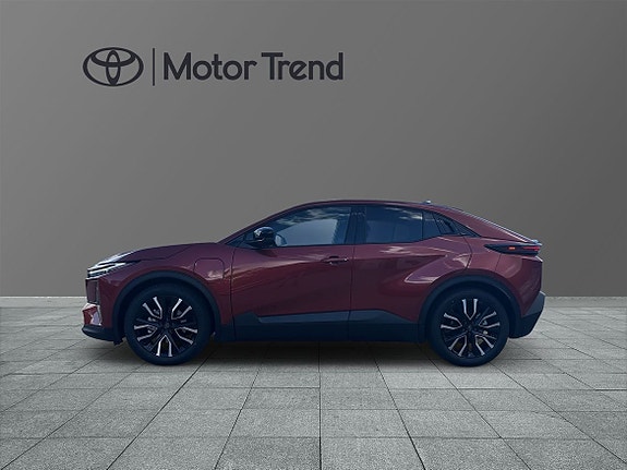 Toyota C-HR 4 of 13