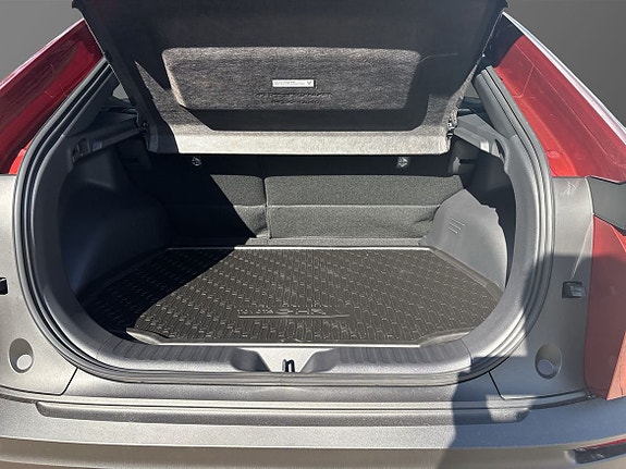 Toyota C-HR 13 of 13
