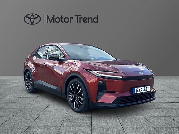 Toyota C-HR 7 of 13