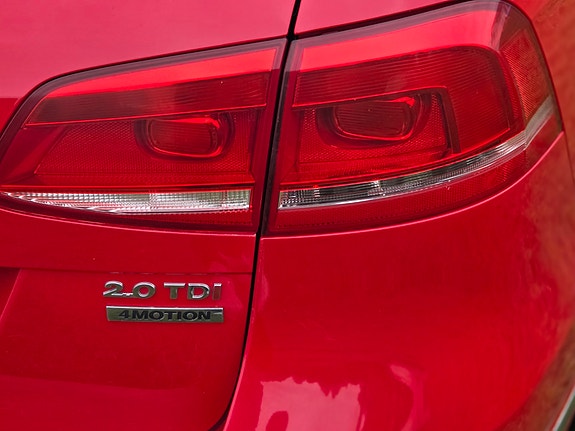 Volkswagen Passat 8 of 12