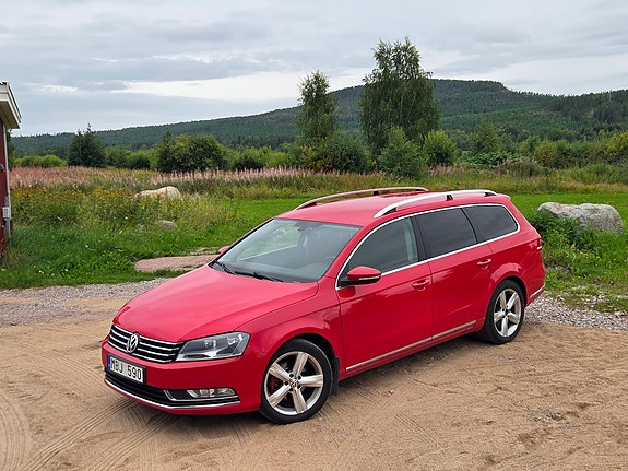 Volkswagen Passat 3 of 12
