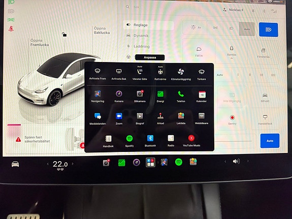 Tesla Model Y 18 of 20