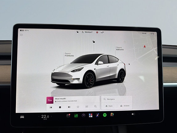 Tesla Model Y 11 of 20
