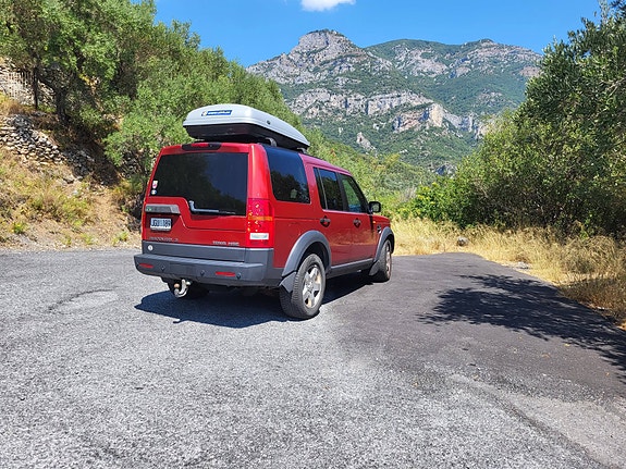 Land Rover Discovery 3 2 of 9