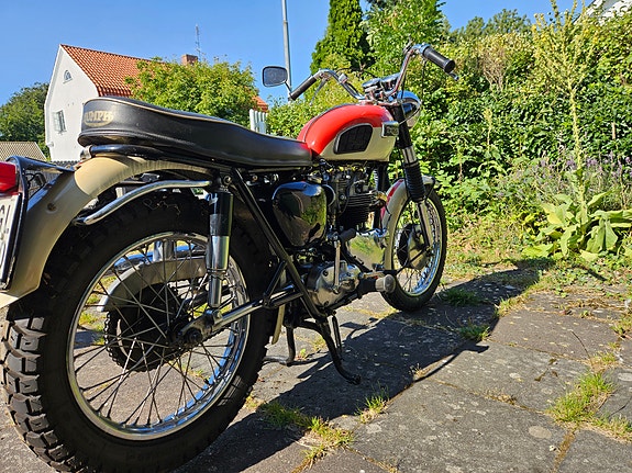 Triumph Trophy 2 of 5