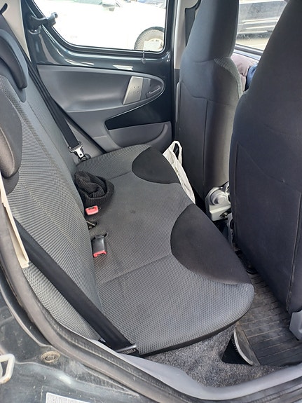 Toyota Aygo 6 of 9