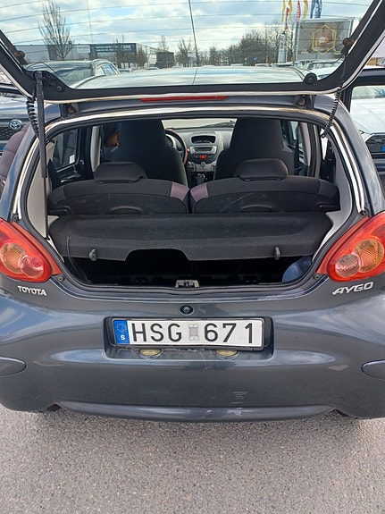 Toyota Aygo 4 of 9