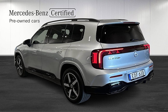Mercedes-Benz GLB250+ 4 of 16