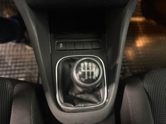 Volkswagen Golf I 21 of 23