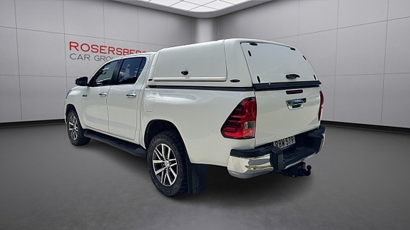 Toyota HiLux 3 of 14