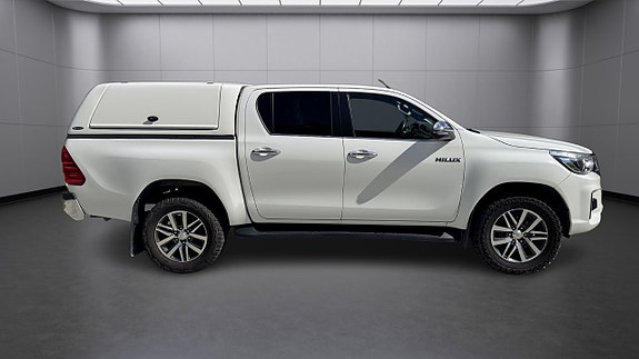 Toyota HiLux 7 of 14