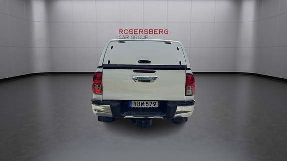 Toyota HiLux 4 of 14
