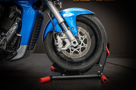 Suzuki M1800R Intruder 11 of 13