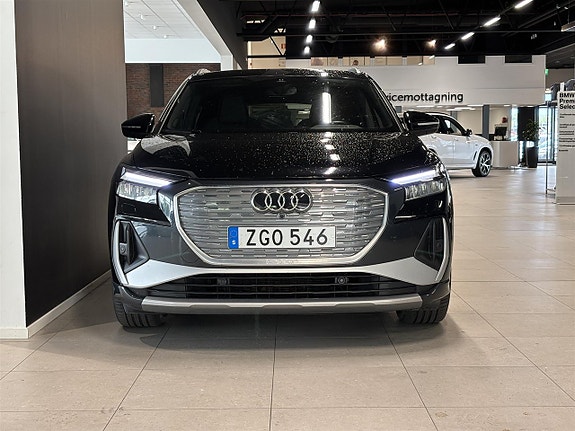 Audi Q4 e-tron 3 of 13