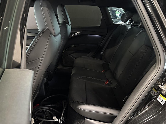 Audi Q4 e-tron 5 of 13