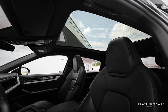 Porsche Cayenne 7 of 21