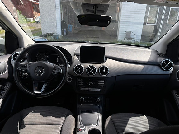 Mercedes-Benz B200 8 of 10