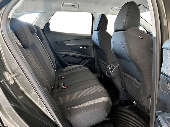 Peugeot 3008 12 of 16