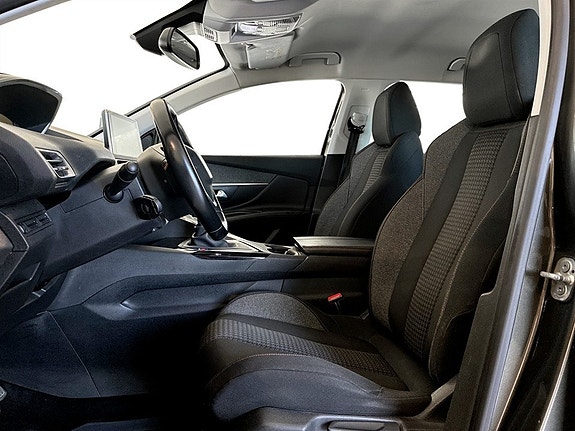 Peugeot 3008 4 of 16