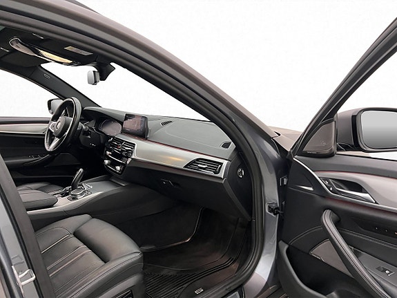 BMW 520d 25 of 30