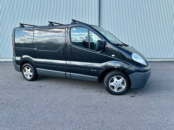 Renault Trafic 2 of 10