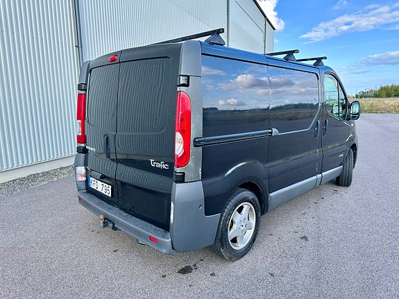Renault Trafic 4 of 10