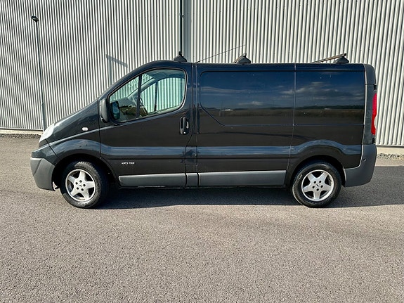 Renault Trafic 7 of 10