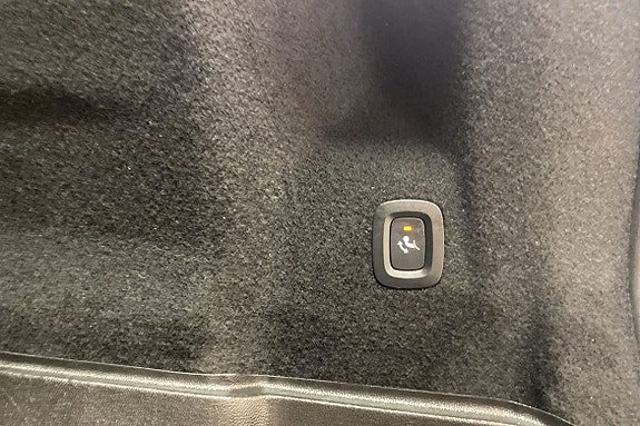 Volvo XC60 14 of 16