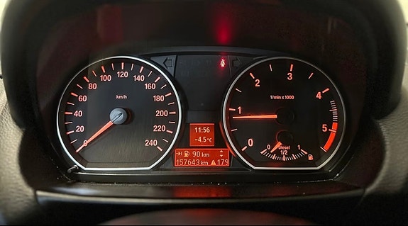 BMW 118d 13 of 16