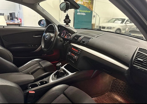 BMW 118d 10 of 16
