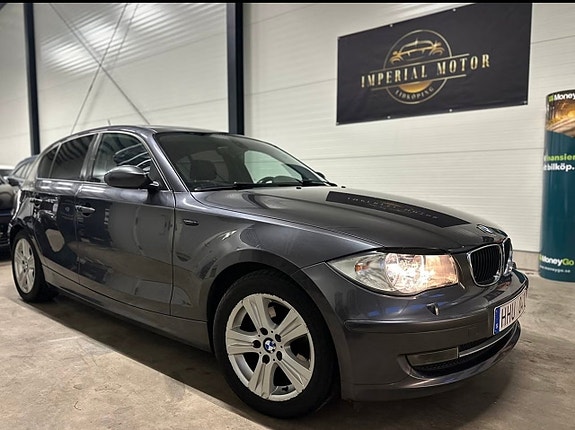 BMW 118d 4 of 16