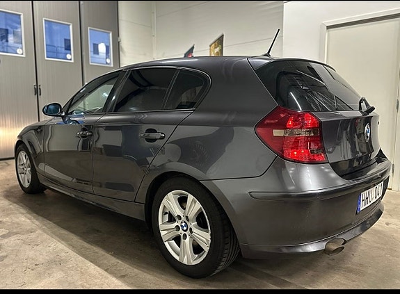 BMW 118d 5 of 16