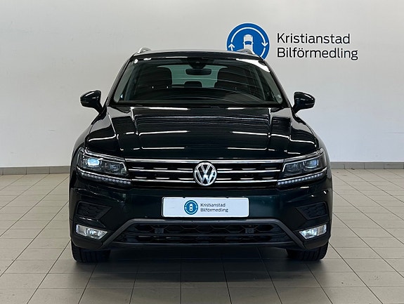 Volkswagen Tiguan 6 of 12