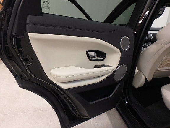 Land Rover Range Rover Evoque 8 of 29