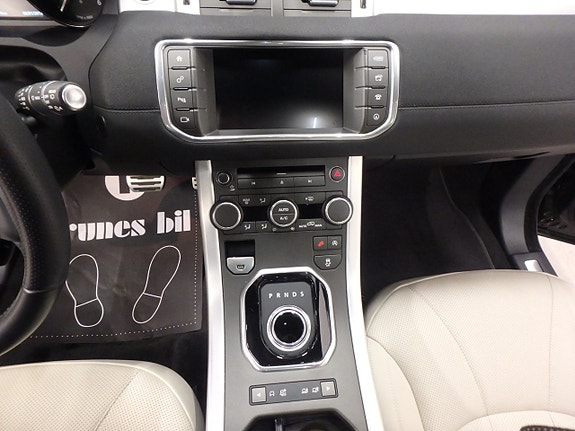Land Rover Range Rover Evoque 14 of 29