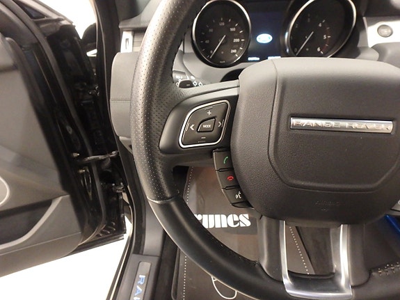 Land Rover Range Rover Evoque 12 of 29