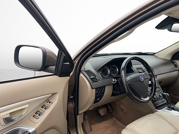 Volvo XC90 15 of 26