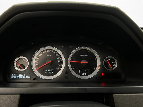 Volvo XC90 17 of 26