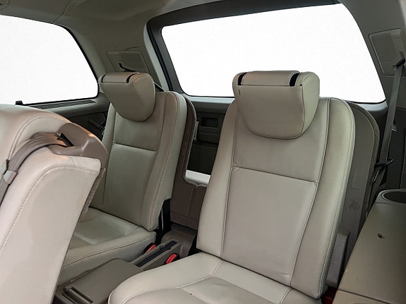 Volvo XC90 14 of 26