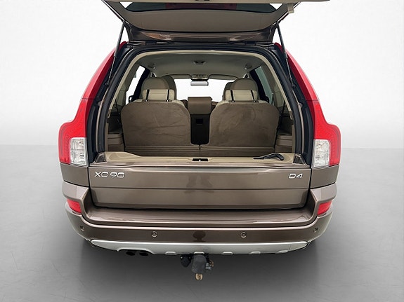 Volvo XC90 9 of 26