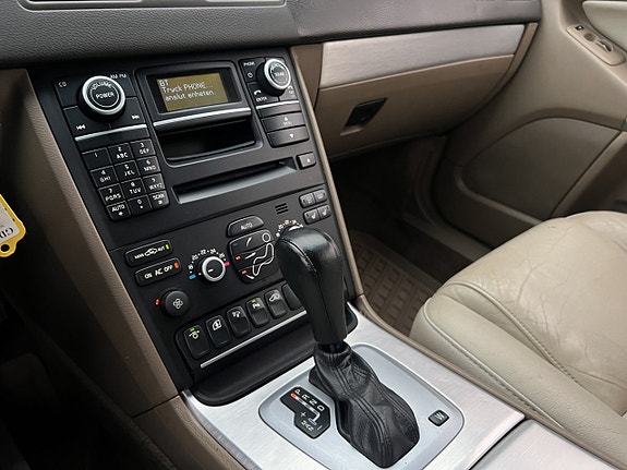 Volvo XC90 18 of 26