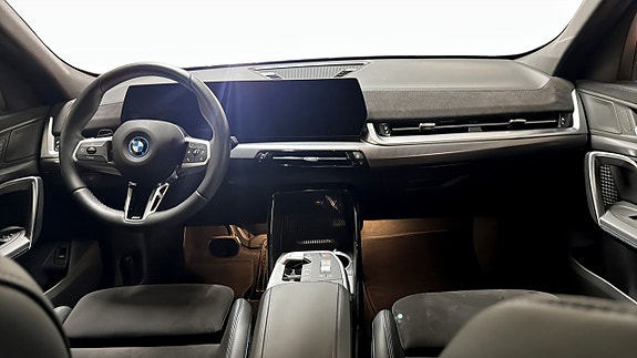 BMW iX2 4 of 12